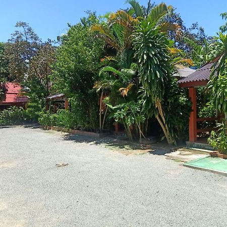 Pina House Hotel Kep Exterior photo