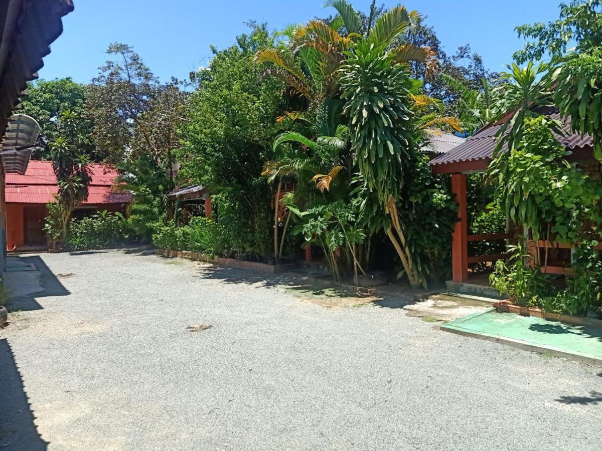 Pina House Hotel Kep Exterior photo